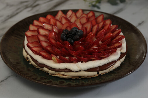 The greatest variety in cakes and desserts. Incomparable flavor and quality. Call us to place your order.