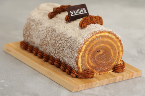 The greatest variety in cakes and desserts. Incomparable flavor and quality. Call us to place your order.
