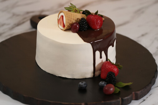 The greatest variety in cakes and desserts. Incomparable flavor and quality. Call us to place your order.